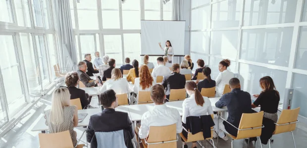 Was ist der Unterschied zwischen Fortbildung und Weiterbildung?